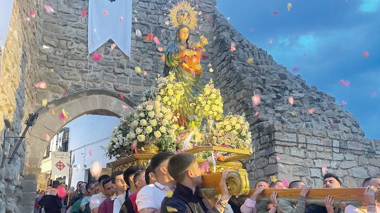 La Virgen de la Estrella ilumina Sabiote durante las Fiestas del Medievo
