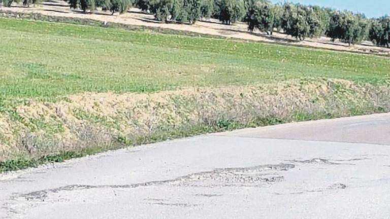 Hundimiento en la carretera de Ribera Baja