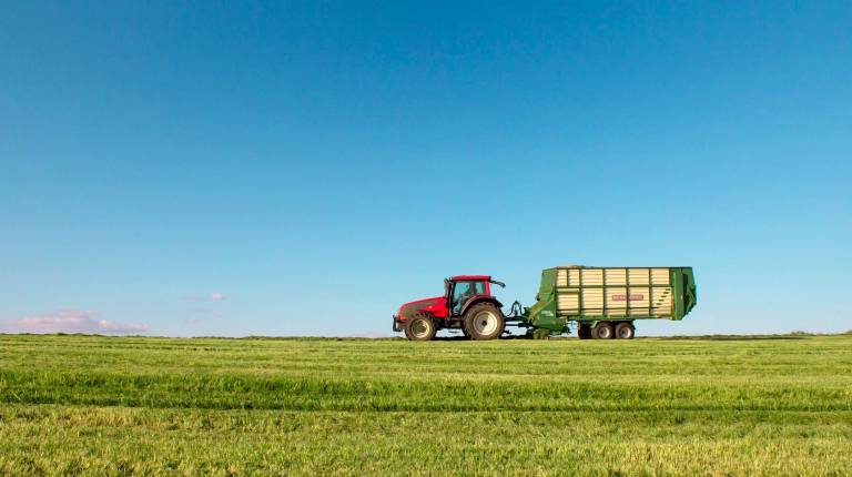 <i>Imagen de archivo de un tractor.</i>