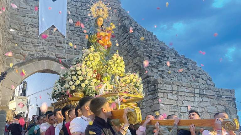 La Virgen de la Estrella ilumina Sabiote durante las Fiestas del Medievo