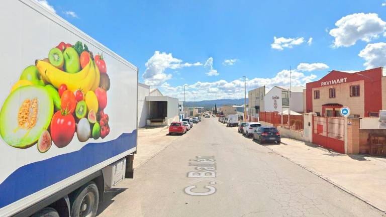 Muere un motorista tras colisionar con un camión en Martos