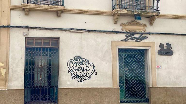 4.000 euros de multa por pintadas en el casco antiguo de Alcalá la Real