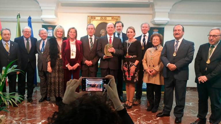 Caja Rural recibe el primer Premio de La Real Sociedad Económica de Amigos del País
