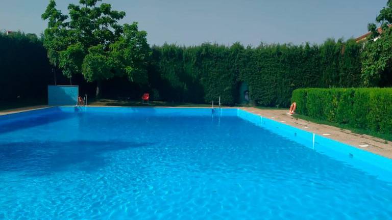 Reabre la piscina de Cortijos Nuevos tras la polémica del reto viral de defecar