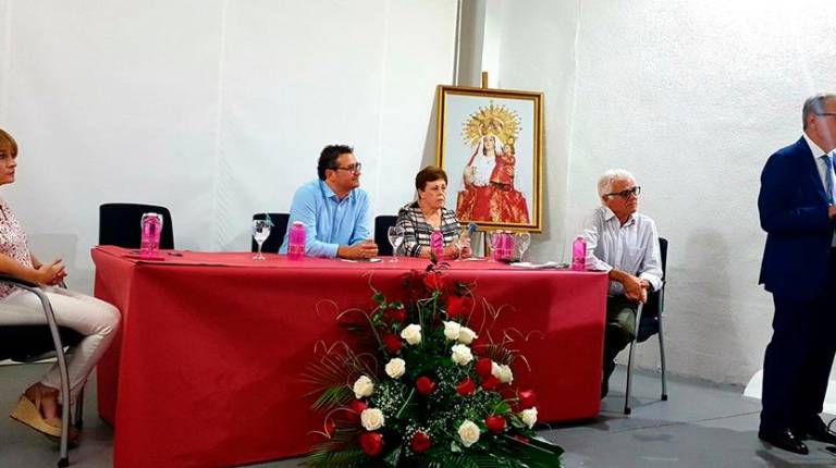 <span class=mln_uppercase_mln>emoción</span><i>. Manuel Cortés pronuncia su pregón en presencia del alcalde, Jaime Aguilera.</i>