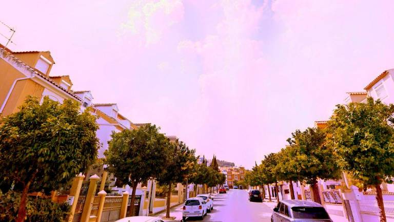 Jaén capital ya registra esta mañana 40,7º en la Urbanización Azahar