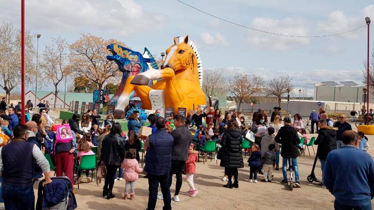Arde la falla de Mancha Real en una quema especial