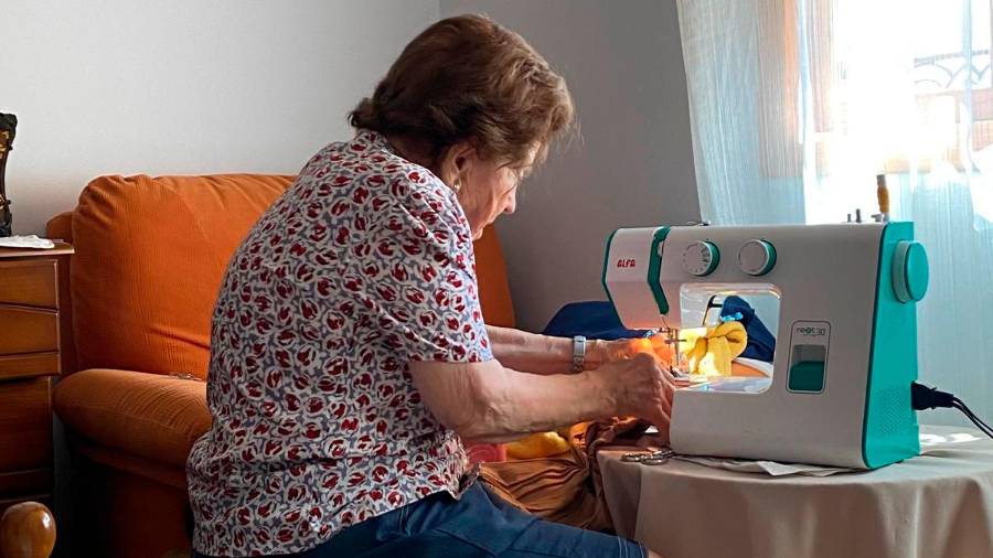 Manuela Montiel, costurera: “Además de servir, acudía a las labores del campo y a la atención que los animales requerían”