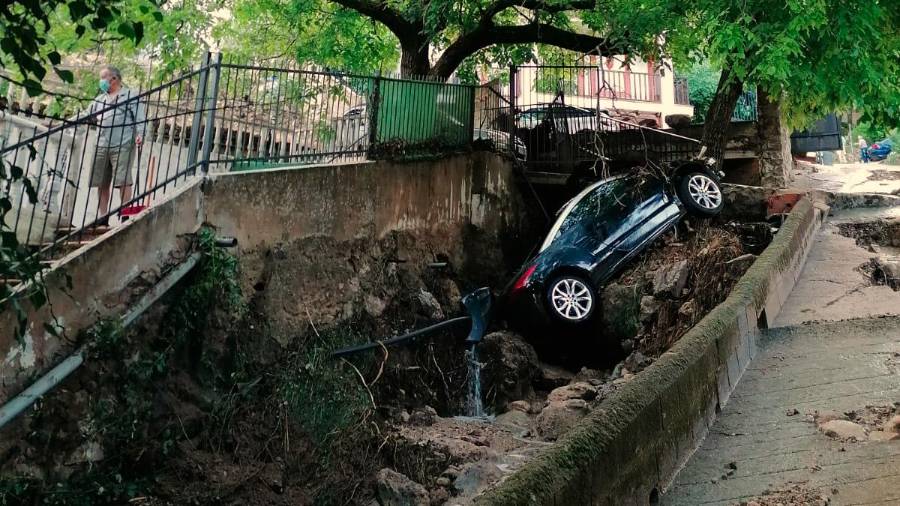 Burunchel: Inundación en la iglesia y vehículos enterrados en lodo