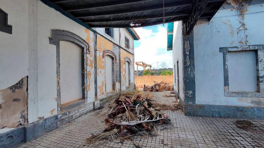 El pertinaz abandono de las instalaciones ferroviarias de Espeluy