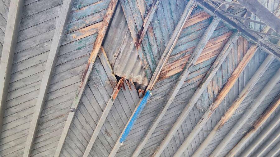 El pertinaz abandono de las instalaciones ferroviarias de Espeluy