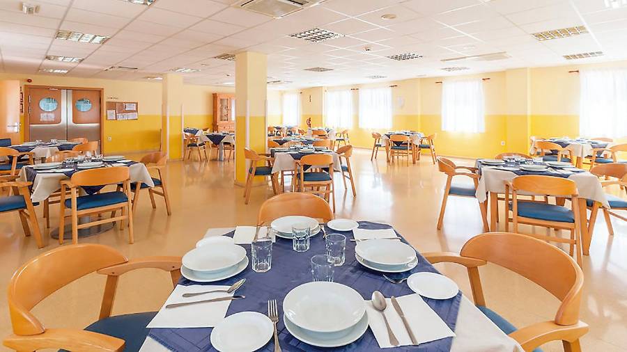 <i>Comedor de Seniors Viña del Rey de La Carolina.</i>