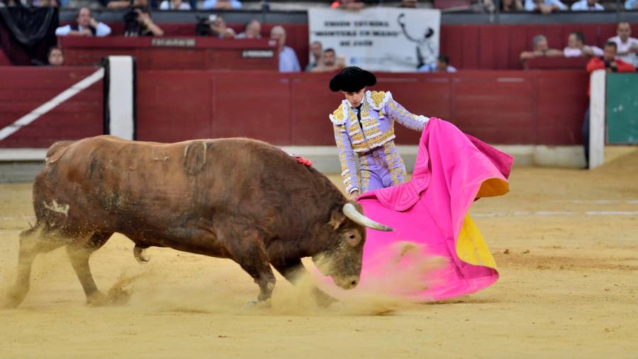 <i>Marcos Linares en el coso de la Alameda. / Juande Ortiz. </i>