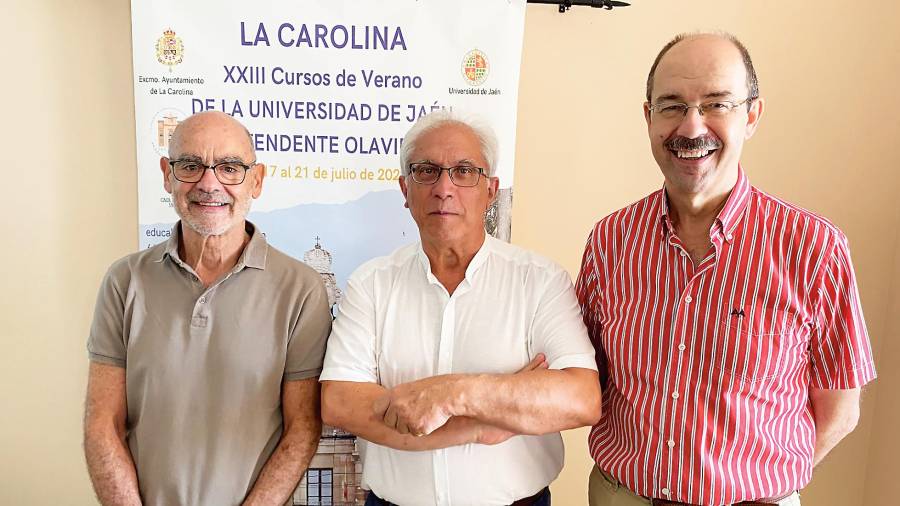<i>Antonio Ángel Pérez, José Dueñas y Francisco Molina, del Colectivo Arrayanes.</i>