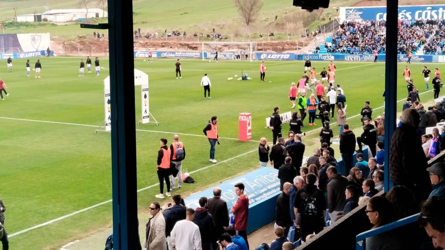Agus Alonso rescata un punto para el Real Jaén en un derbi que parecía de color azulillo (1-1)