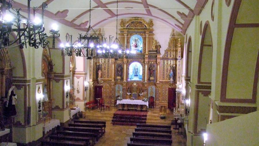 <i>Interior de la iglesia parroquial de San Pedro Apóstol en Chiclana de Segura</i>