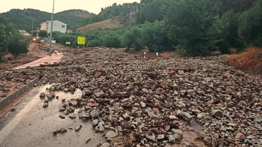 Burunchel: Inundación en la iglesia y vehículos enterrados en lodo