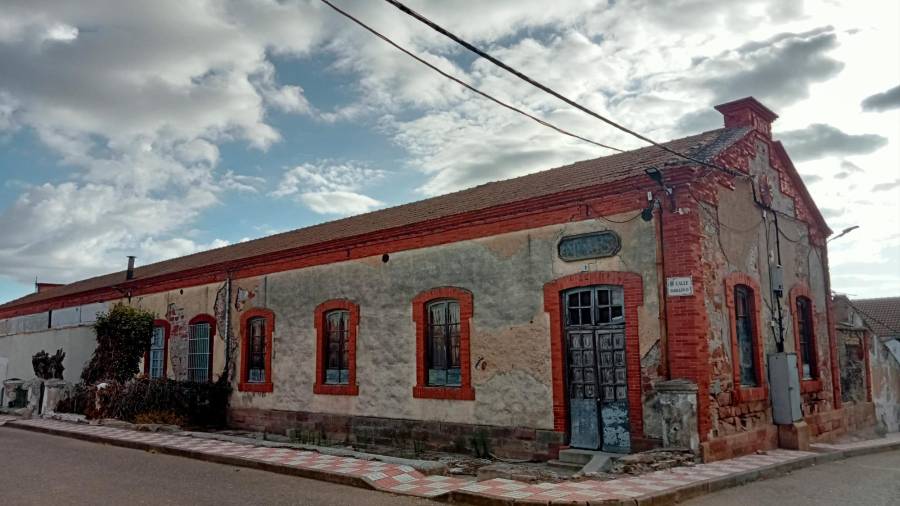 <i>Antigua escuela.</i>