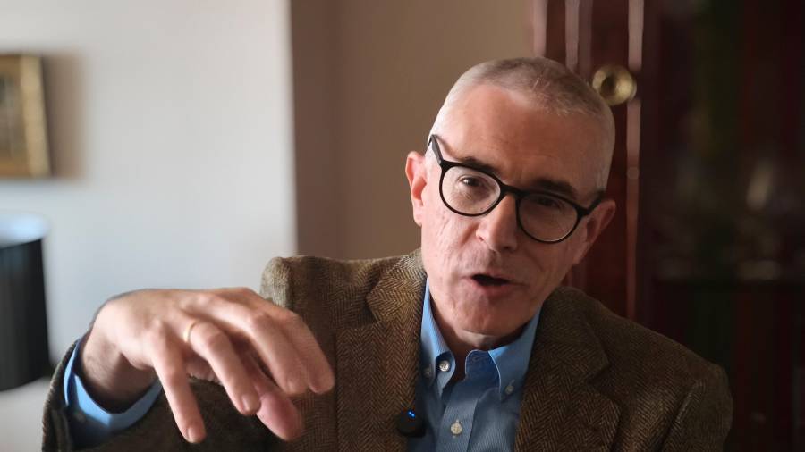 Emilio Lara: “El libro es un careo entre mi conciencia y mis recuerdos”