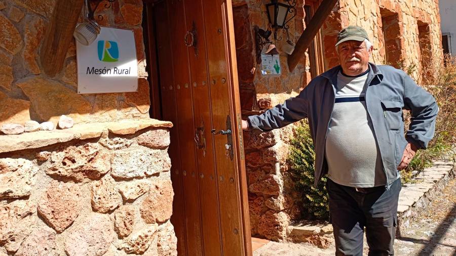 Alfonso Díaz, hostelero, ganadero y olivarero: “Lo que he hecho ha sido para que la Hoya de Charilla no quede despoblada”