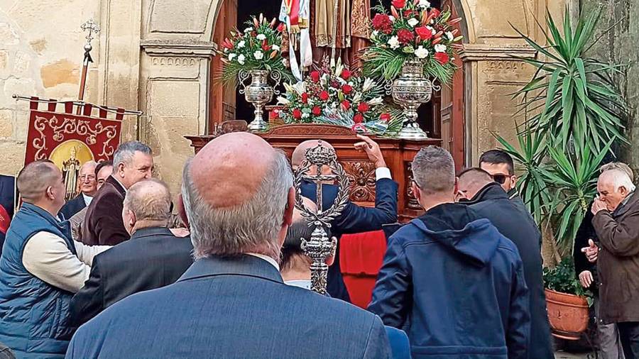 <i>Procesión de 2023 en honor al copatrón de Rus, San Blas.</i>