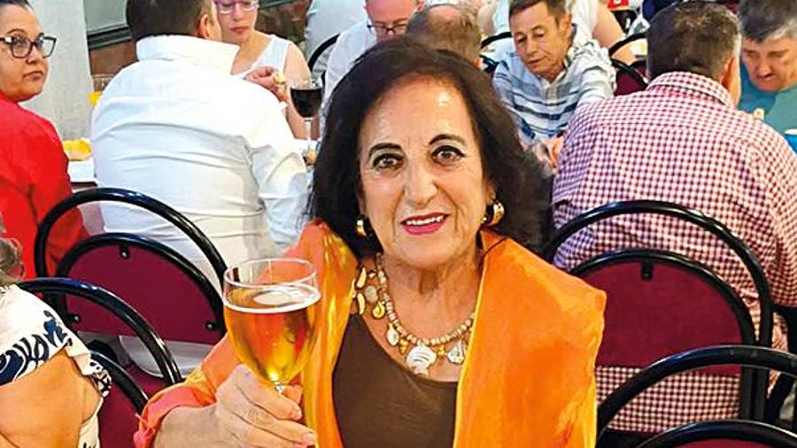 Lola Robles, cuidadora: “Siempre he encontrado una profunda satisfacción en ayudar a los demás”