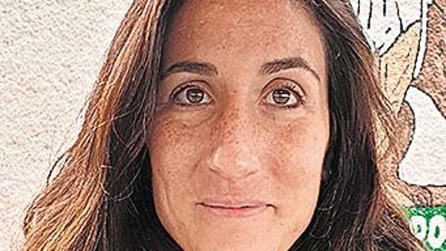 <i>Rosario Ramiro, profesora. </i>