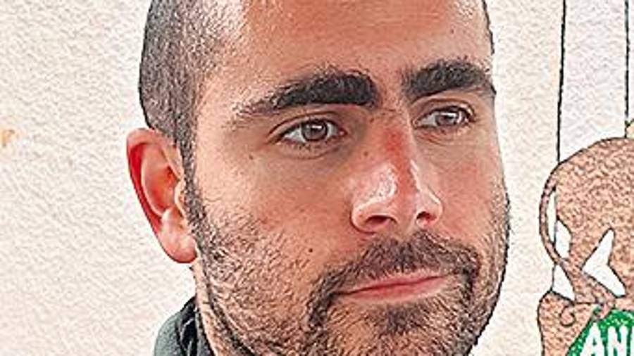 <i>Javier Mozas, profesor. </i>