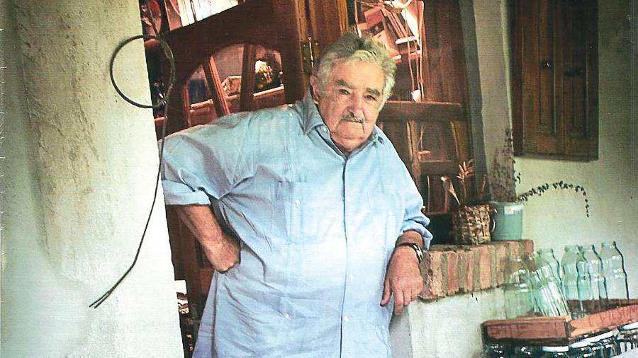 $!<i><b>MUJICA</b></i><i>. Ha querido ser enterrado junto a su perrita Manuela.</i>