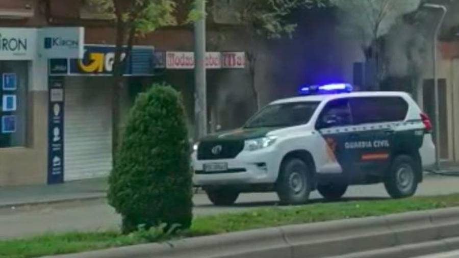 <i>La Guardia Civil llega al incendio. / Guardia Civil de Jaén.</i>