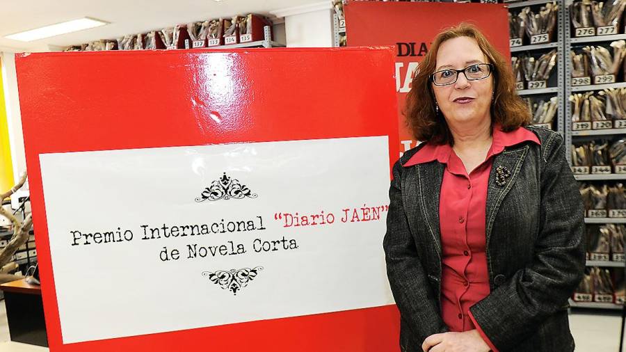 <i>María Teresa Lezcano, en el archivo histórico de Diario JAÉN. </i>