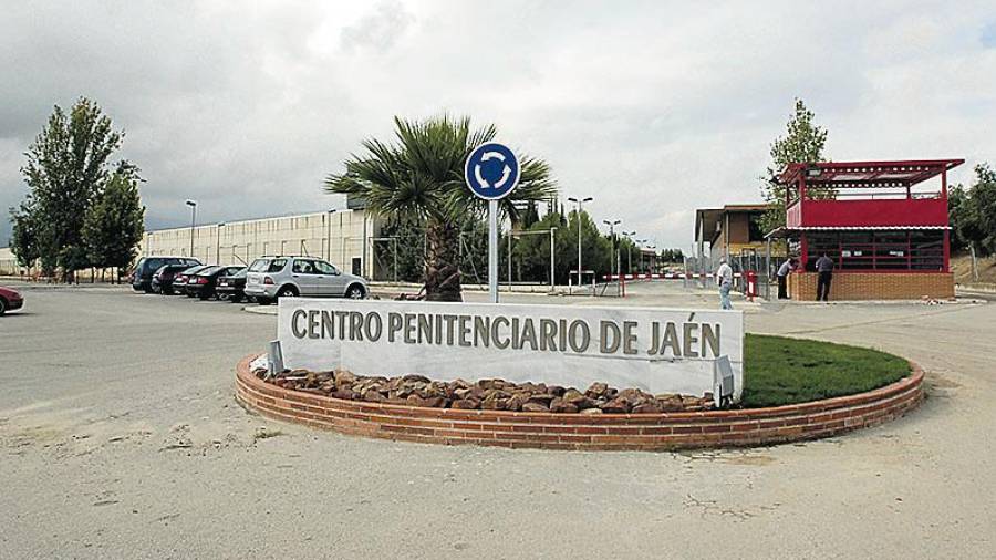 <i>3,9 millones para la reforma del Centro Penitenciario de Jaén.</i>
