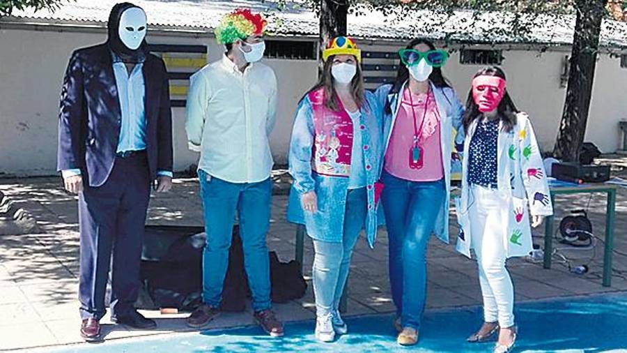 Reír, ver y tocar para aprender