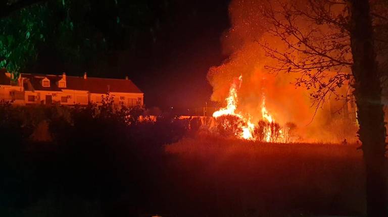 <i>Incendio junto a la Iglesia de Santa María.</i>