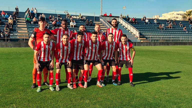 El Real Jaén vence al Torre del Mar y sale del descenso