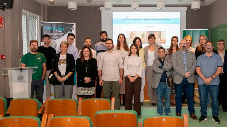 La UJA impulsa la transformación digital de los cuidados sociosanitarios con MicroChip4Age