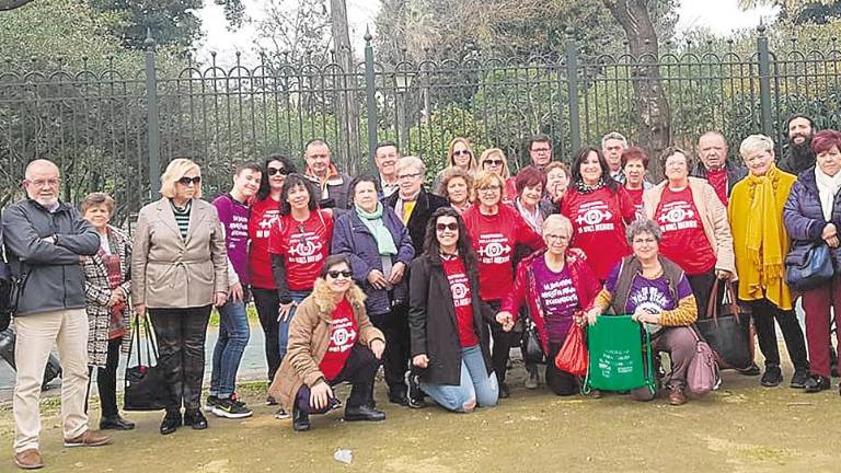 Vecinos de Torreperogil viajan a Sevilla