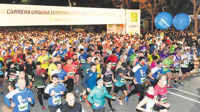 Hasta 9 900 Atletas Correr n La Noche De San Ant n Al Calor De Las Hasta 9 900 Atletas Correr n La Noche De San Ant n Al Calor De Las
