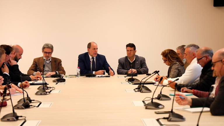 Reunión con los presidentes y gerentes de los siete grupos de desarrollo rural de la provincia de Jaén. / UJA.