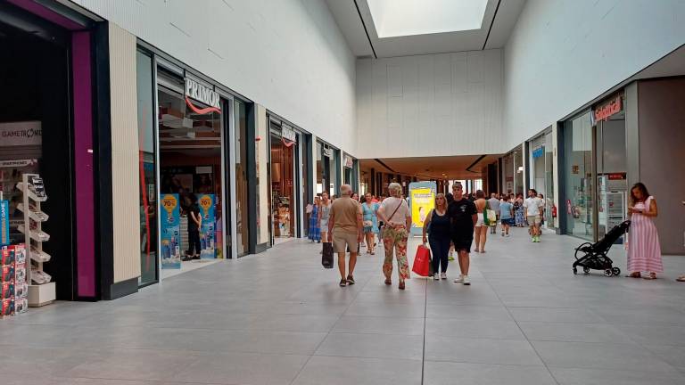 Apagón de casi una hora y media en el Jaén Plaza