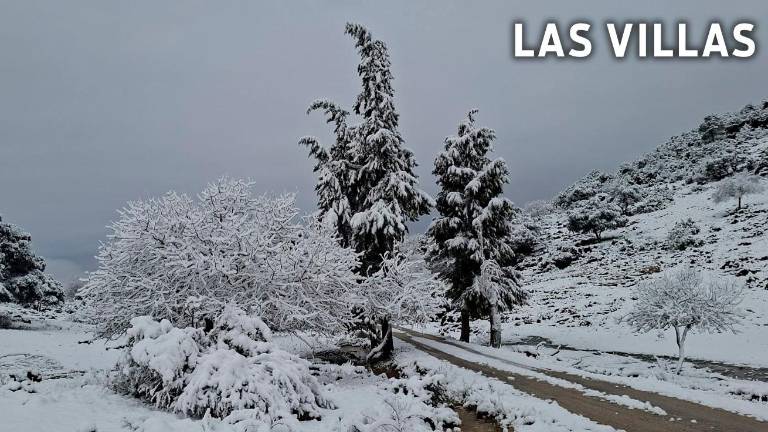 Las sierras de Jaén se pintan de blanco a las puertas de la primavera
