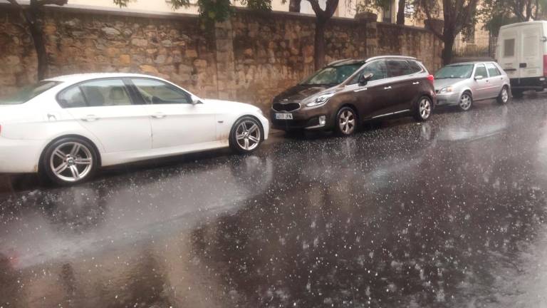 La lluvia se instala en Jaén con frío y nieve en las sierras