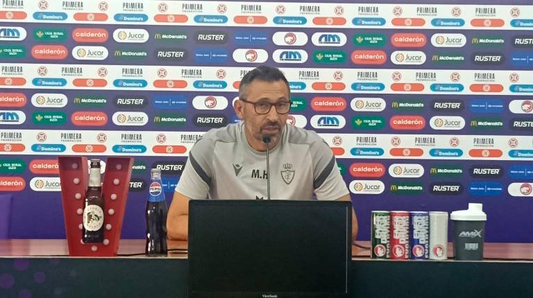 <i>Manuel Herrero en rueda de prensa. / Real Jaén CF.</i>