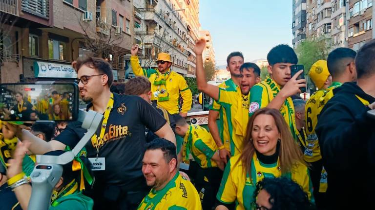 La ciudad honra a los tetracampeones de la Copa de España