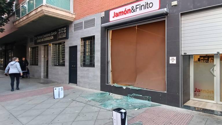 Roban 48 jamones en una tienda de ibéricos de Miguel Castillejo