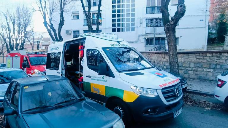 Rescate de una mujer de 84 años en la calle Almodóvar