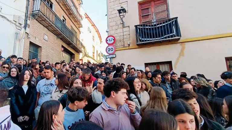 La Tuna Universitaria de Jaén vuelve a cantarle a su Virgen de las Lágrimas