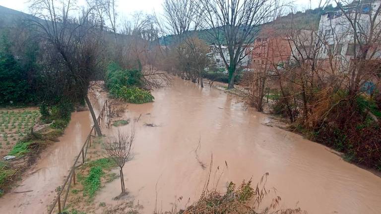 Mogón baja a preemergencia ante la evolución favorable, aunque con vigilancia en los ríos