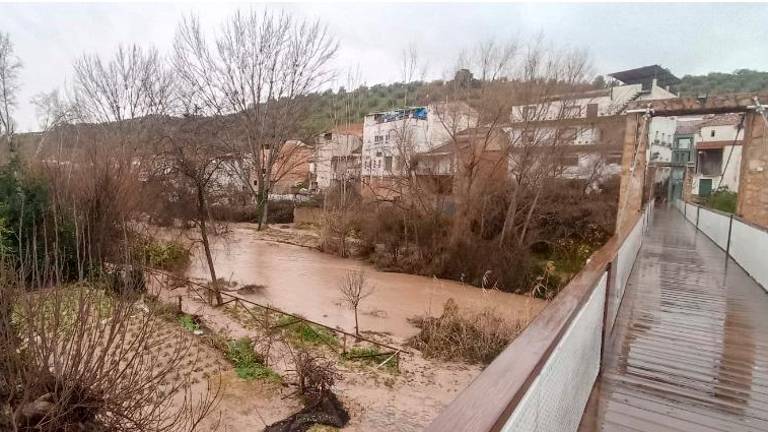 Baja el nivel del Guadalquivir en Mogón