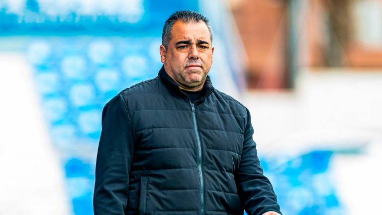 La derrota ante el Real Jaén le cuesta el puesto a Germán Crespo